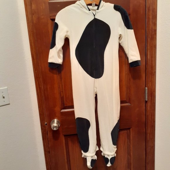 GAP Costumes Gap Cow Halloween Costume Toddler 5 Years Poshmark